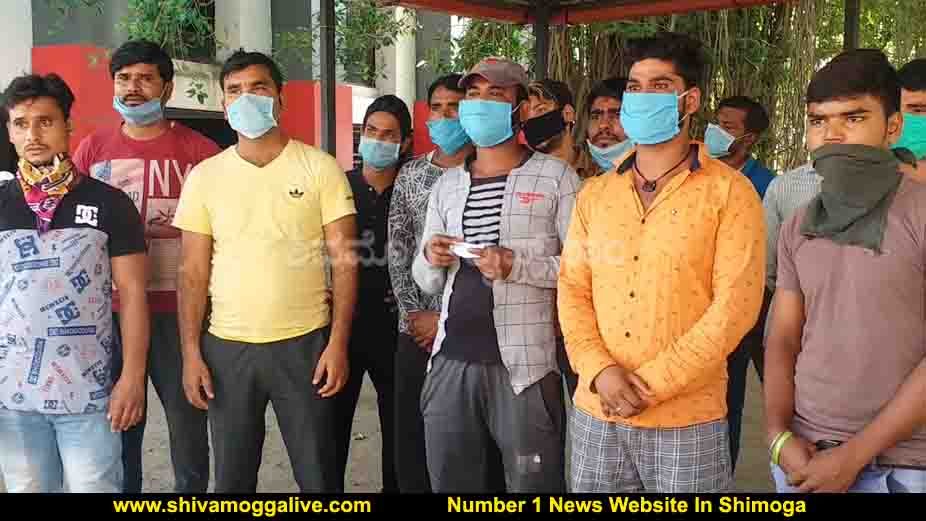 300320 Uttara Pradesh Workers during Corona 1