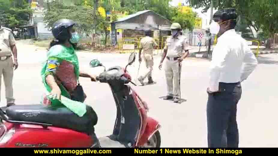 ಶಿವಮೊಗ್ಗ ಸಿಟಿಯ ವಿವಿಧೆಡೆ ಡಿಸಿ ದಿಢೀರ್ ಭೇಟಿ, ರಿಪ್ಪನ್‌ಪೇಟೆ, ಆನಂದಪುರಕ್ಕೂ ವಿಸಿಟ್, ಭದ್ರಾವತಿಯಲ್ಲೂ ಲಾಕ್‌ಡೌನ್ ಕ್ಲಾಸ್