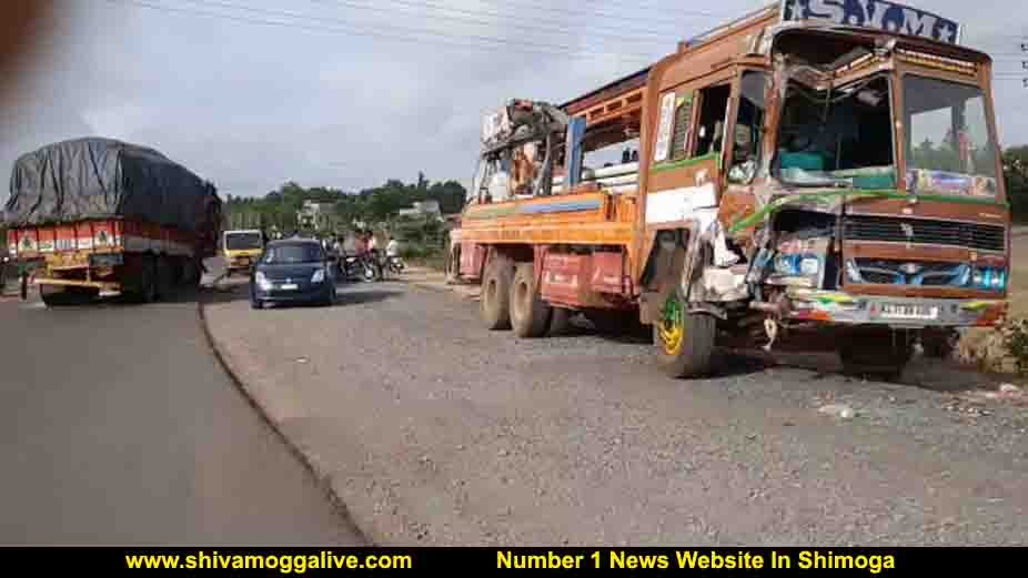 270420 Shikaripura Road Accident 1