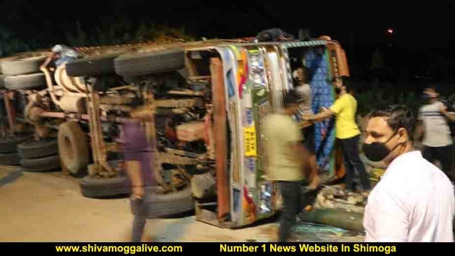 220720 Truck Accident in Shimoga 1