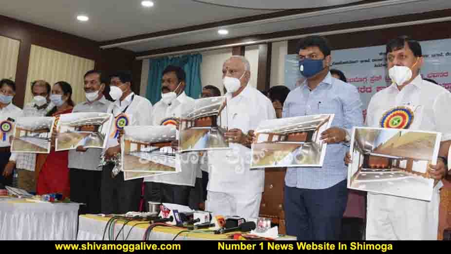 ಪತ್ರಿಕಾ ಭವನದ ಮುಂದುವರೆದ ಕಾಮಗಾರಿ, ಸರ್ಕಾರಿ ನೌಕರರ ಭವನದ ನೂತನ ಮೀಟಿಂಗ್ ಹಾಲ್ಗೆ ಸಿಎಂ ಚಾಲನೆ