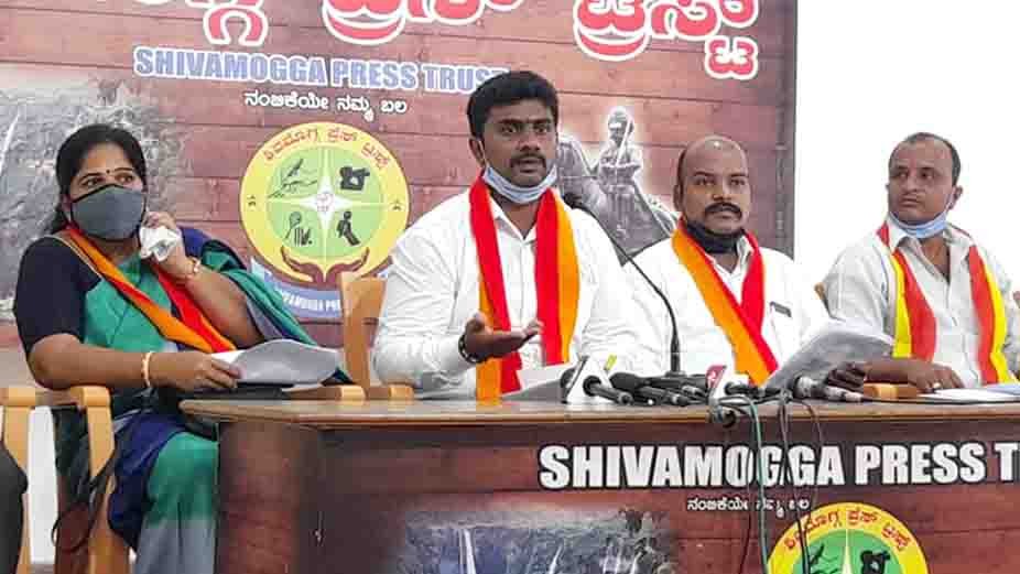 211120 Bhadravathi Liquor Shop Protest Press Meet 1