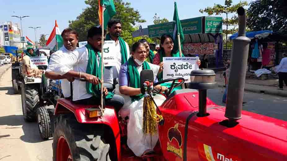 260121 Kagodu Thimmappa Daughter Raja Nandini Tractor Driving 1