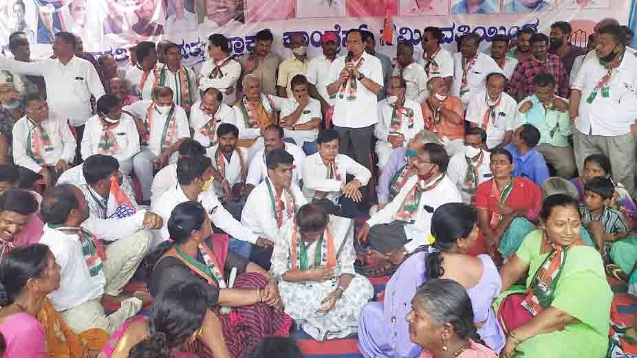 030321 Bhadravathi Congress Protest 1