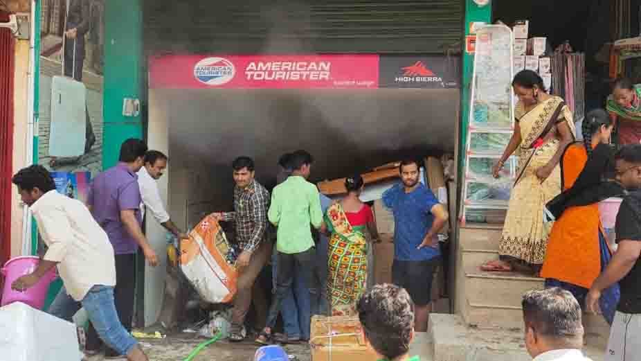 070321 Fire at Green Land Shop Garden Area 1