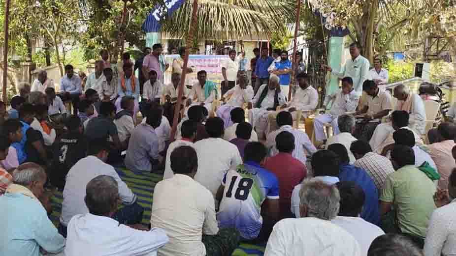 230321 Emmehatti Villagers Protest in Emmehatti 1