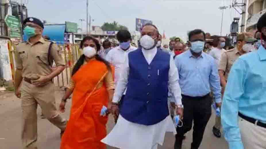 230421 Eshwarappa Visit Gandhi Bazaar 1 1