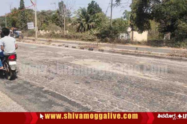 Shimoga Bhadravathi Road Pot holes