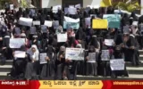 Muslim-Students-Protest-in-favour-of-Burkha.