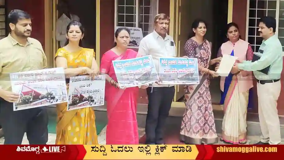 Congress-Corporators-protest-in-Front-of-Mayor-Office