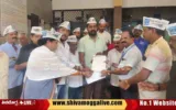 AAP-protest-at-RTO-office-in-Shimoga