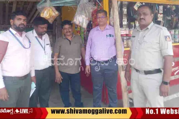 Cotpa-Act-Raid-in-Shimoga-Hole-bus-stop-and-near-sahyadri-college