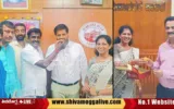 Rekha-Ranganath-Distributes-Sweets-at-palike-over-CM-name