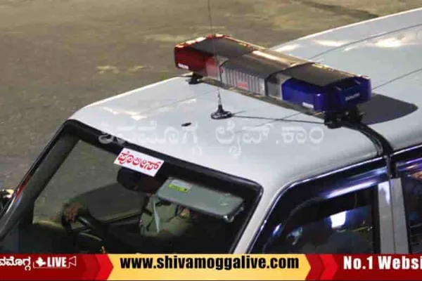 Police-Van-Jeep-at-Shimoga-Nehru-Road