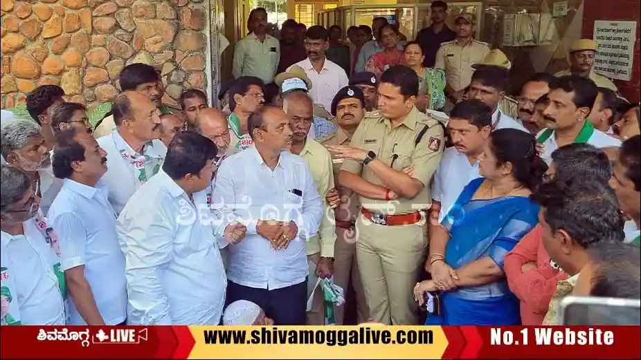 Bhadravathi-Leaders-meet-Shimoga-SP