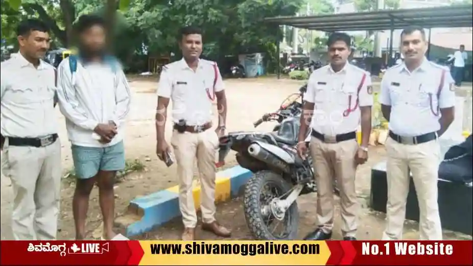 No-number-plate-bike-at-Shimoga