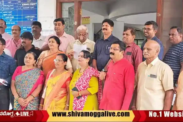 Veerashaiva-Lingayatha-mahasabha-protest-in-Shimoga