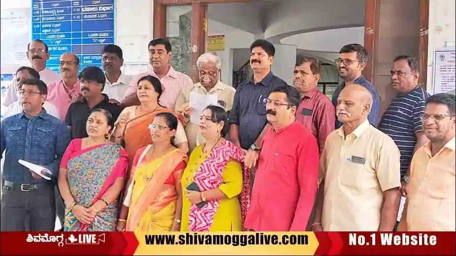 Veerashaiva-Lingayatha-mahasabha-protest-in-Shimoga