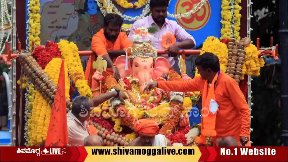 Hindu-Mahasabha-Ganesha-Protest-in-Shimoga.