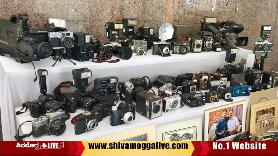 Camera-display-in-Shimoga-Dasara