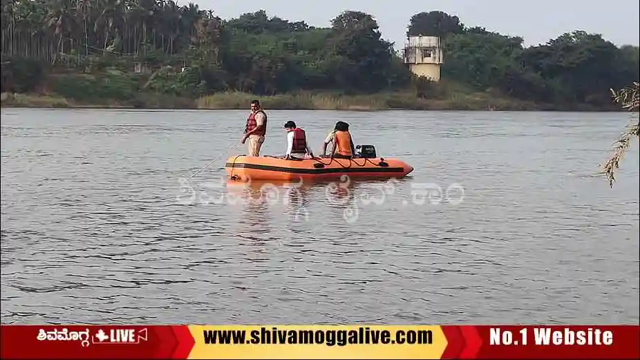 -Bhadrapura-tunga-river-emergency-rescue-team.