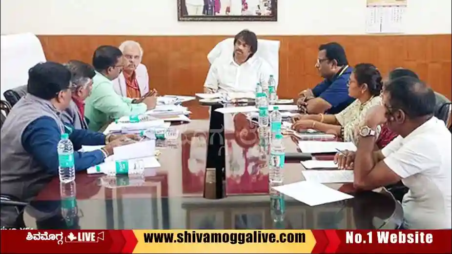 Meeting-about-kuvempu-university-at-vidhana-soudha