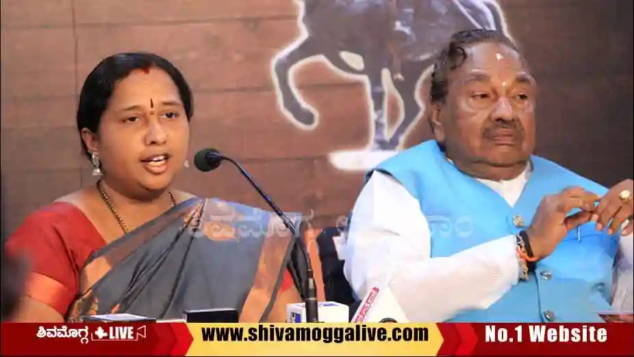 Dr-Mytreyi-and-KS-Eshwarappa-about-Srigandha-programme.