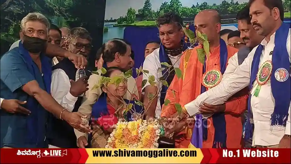 dss-samavesha-at-bhadravathi-minister-satish-jarakiholi-participated