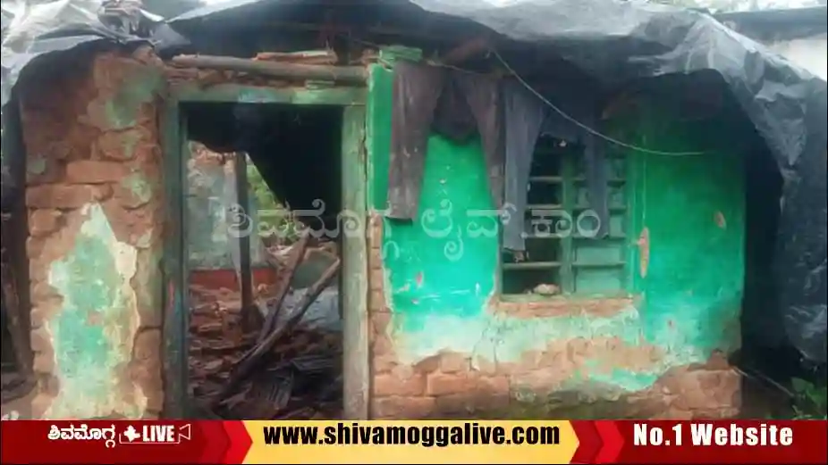 House-wall-collapse-at-mandagatta