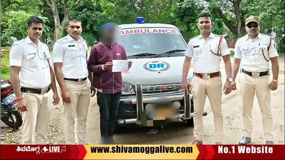 Fine-for-ambulance-in-Shimoga-by-Traffic-police.