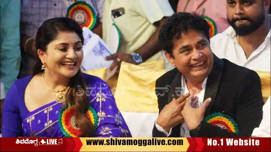 ಶಿವಮೊಗ್ಗದಲ್ಲಿ ಸಿನಿಮಾ ದಸರಾಗೆ ವೈಭವದ ಚಾಲನೆ, ನಟಿ ಕಾರುಣ್ಯ ಭರ್ಜರಿ ಡಾನ್ಸ್‌, ಏನಂದ್ರು ನಟ ಶರಣ್‌?