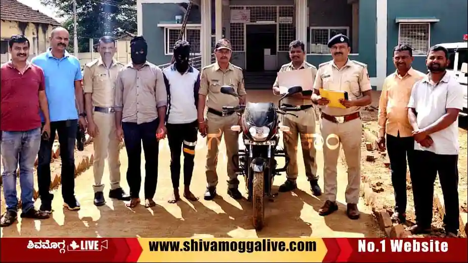 Anandapura-Police-nab-two-persons