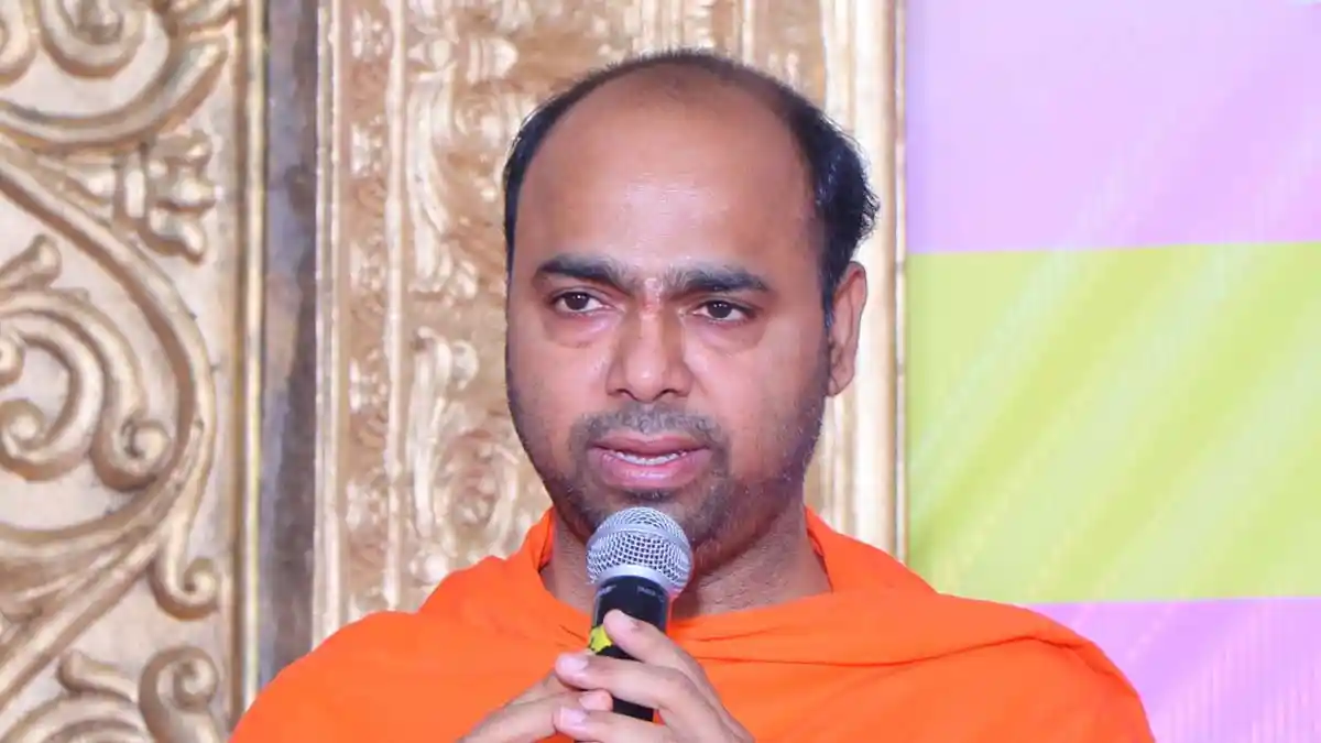 ಹೊಂಬುಜ ಗುರುಕುಲ ವಿದ್ಯಾಪೀಠ ನೂತನ ಕಟ್ಟಡಕ್ಕೆ ಭೂಮಿ ಪೂಜೆ, ಶ್ರೀಗಳು ಏನೆಲ್ಲ ಆಶೀರ್ವಚನ ನೀಡಿದರು? 4 Hombuja-Dr-Devendra-Keerthi-Bhattaraka-Swamji