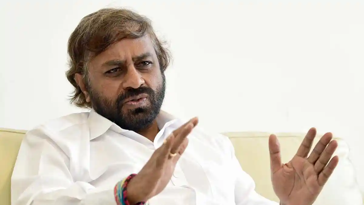 ಅರಣ್ಯ ಇಲಾಖೆ ಆರ್ಎಫ್ಒ, ಡಿಆರ್ಎಫ್ಓ, ಗಸ್ತು ಸಿಬ್ಬಂದಿ ಅಮಾನತಿಗೆ ಮಿನಿಸ್ಟರ್ ಸೂಚನೆ, ಯಾಕೆ? 4 Forest-Minister-Eshwar-Khandre.webp
