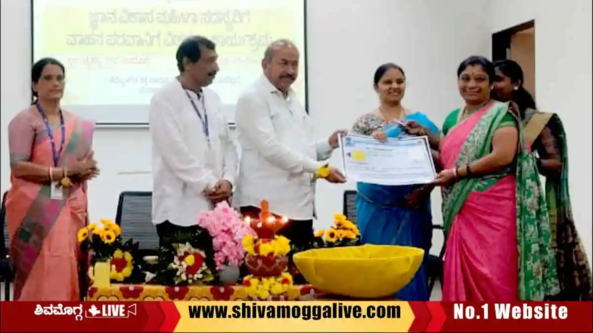 Driving-Licence-for-women-by-Dharmastala-gramabhivruddi-sanga