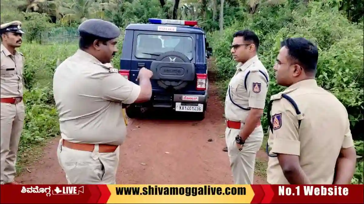 ಬ್ಯಾಂಕ್ ನೊಟೀಸ್ನಿಂದಾಗಿ ಜಗಳ, ಅಣ್ಣನಿಂದ ಹಲ್ಲೆ, ತಮ್ಮ ಸಾವು, ಸ್ಥಳಕ್ಕೆ ಎಸ್ಪಿ ಭೇಟಿ 1 SP-B-Nikhil-Visit-Anandapura-case-spot.