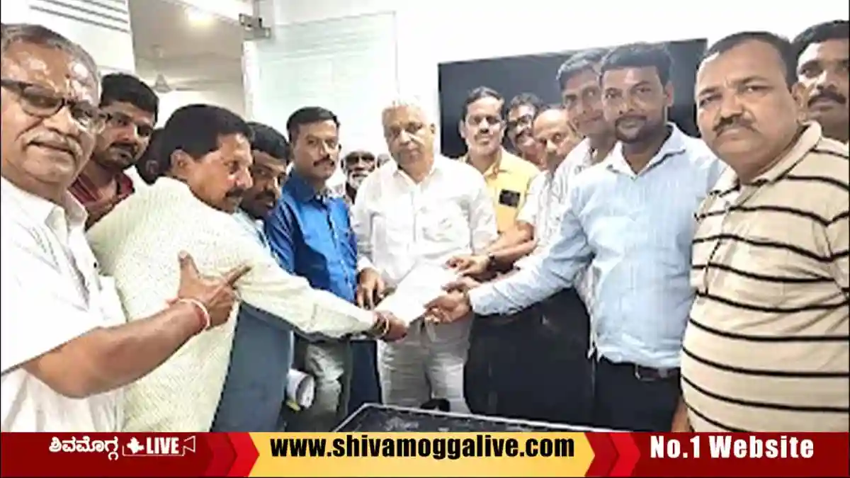 ಭದ್ರಾವತಿ ESI ಆಸ್ಪತ್ರೆ: ಎಂಎಲ್ಎ ಪ್ರಯತ್ನಕ್ಕೆ VISL ಗುತ್ತಿಗೆ ಕಾರ್ಮಿಕರು ಹರ್ಷ 1 Bhadravathi-MLA-Sangameshwara-memorandum-about-ESI-Hospital