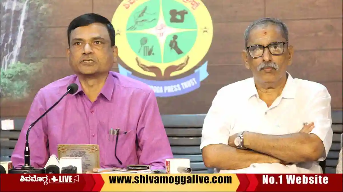 D-Manjunath-and-Ramesh-Hegde-Press-meet-about-Kempegowda-Jayanthi-in-Shimoga.