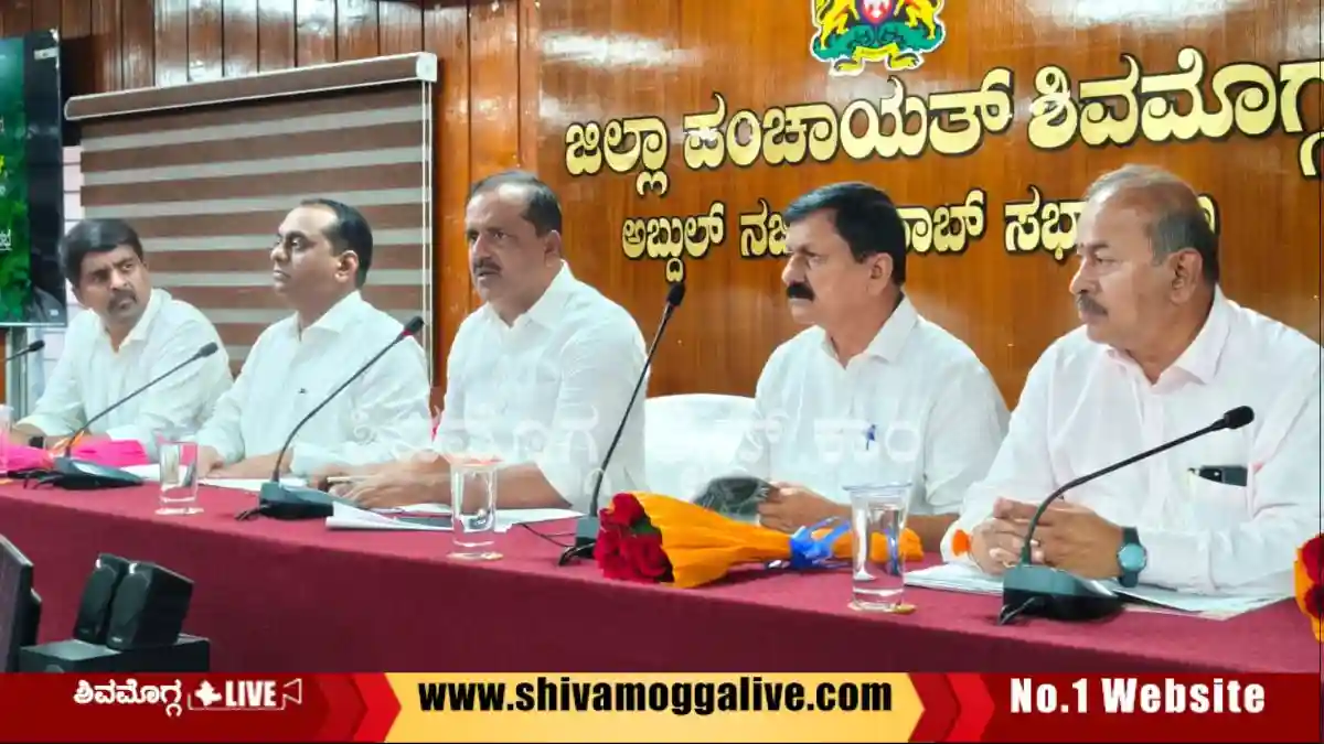 Minister-U-T-Khader-Meeting-in-Shimoga