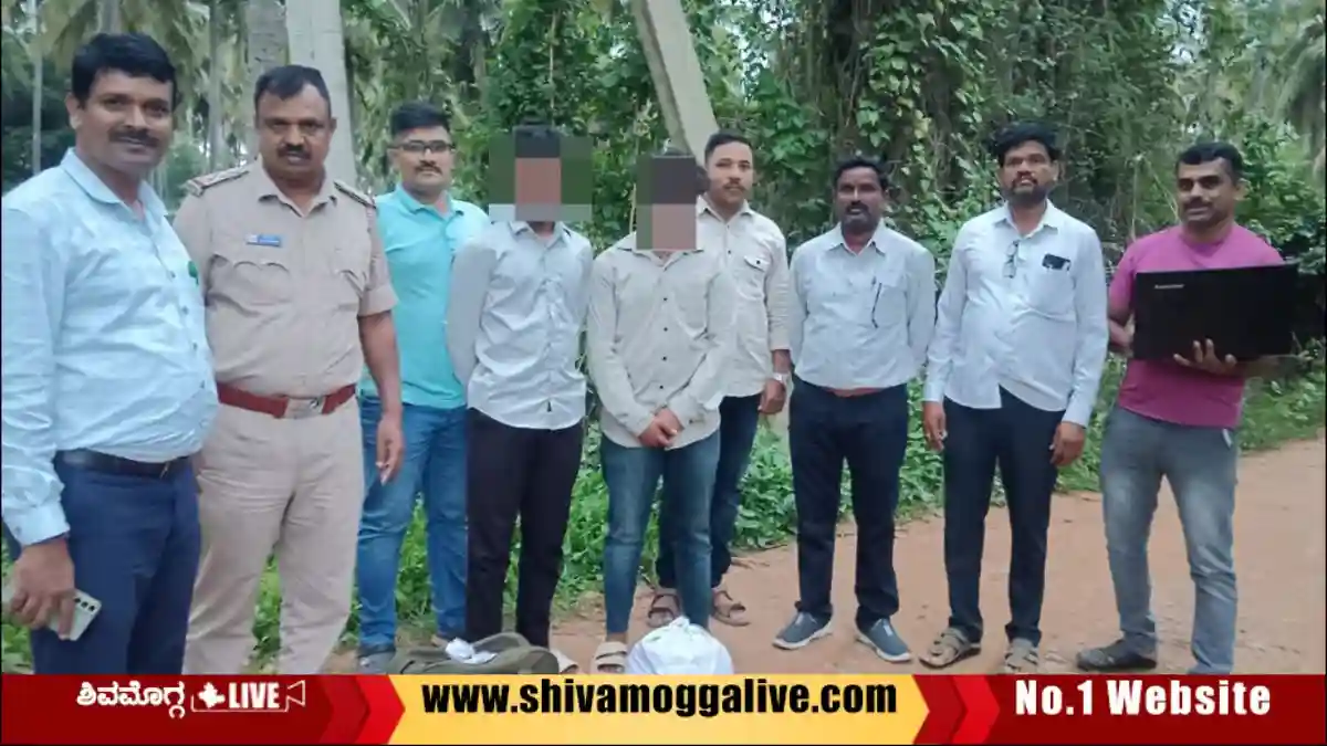 ನಾಗತಿಬೆಳಗಲು ರಸ್ತೆಯಲ್ಲಿ ಪೊಲೀಸರ ದಾಳಿ, ಇಬ್ಬರು ಅರೆಸ್ಟ್, ಕಾರಣವೇನು? 2 ನಾಗತಿಬೆಳಗಲು ರಸ್ತೆಯಲ್ಲಿ ಪೊಲೀಸರ ದಾಳಿ, ಇಬ್ಬರು ಅರೆಸ್ಟ್, ಕಾರಣವೇನು?