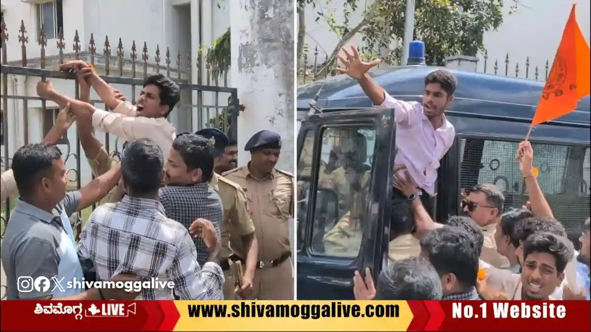 ಶಿವಮೊಗ್ಗದಲ್ಲಿ ವಿದ್ಯಾರ್ಥಿಗಳಿಂದ ಮುತ್ತಿಗೆ ಯತ್ನ, ಅಧಿಕಾರಿ ಸೇವೆಯಿಂದ ಬಿಡುಗಡೆ, ಏನಿದು? 1 ABVP-protest-against-KSOU-in-Shivamogga