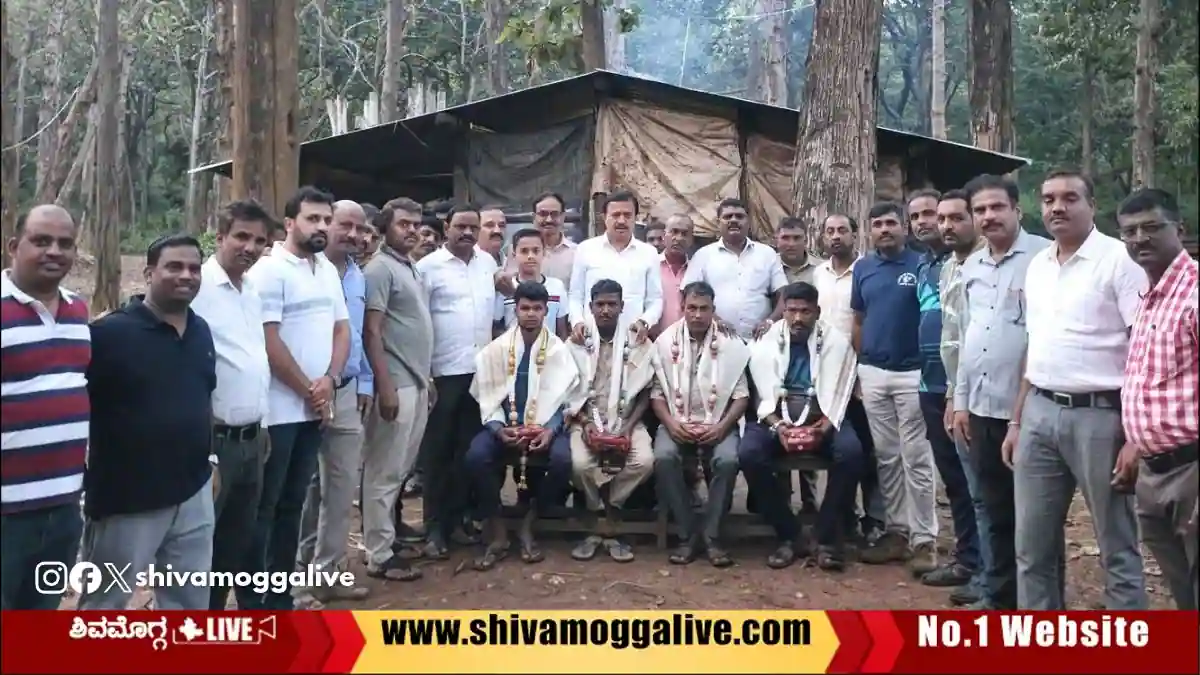 CS-Shadakshari-Honors-Mahuts-at-Sakrebyle